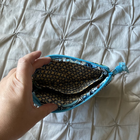 Vera Bradley pouch - Picture 9 of 13